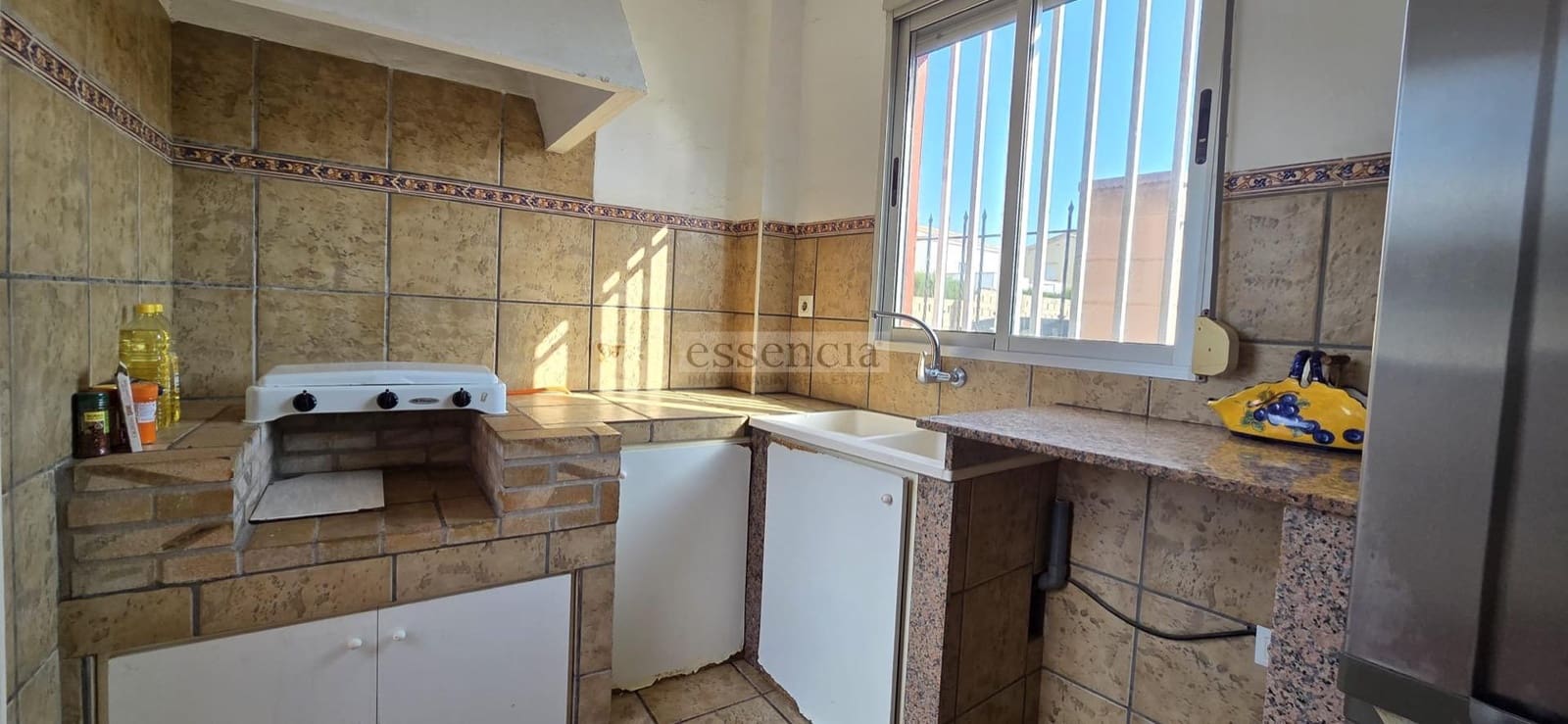 5 soveværelse Villa til salg i Oliva med swimmingpool garage - € 329.900 (Ref: 9126702)