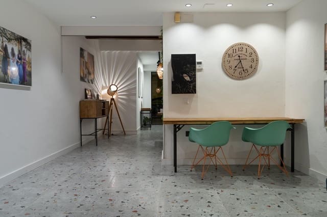 Commercial for sale in Gandia - € 75,000 (Ref: 9197661)