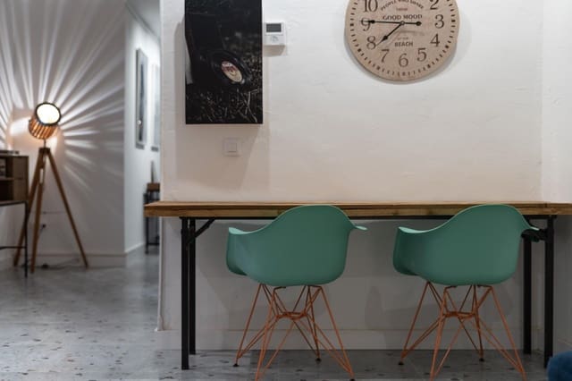 Commercial for sale in Gandia - € 75,000 (Ref: 9197661)