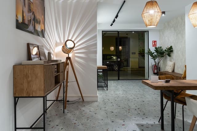 Commercial for sale in Gandia - € 75,000 (Ref: 9197661)