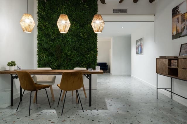 Commercial for sale in Gandia - € 75,000 (Ref: 9197661)