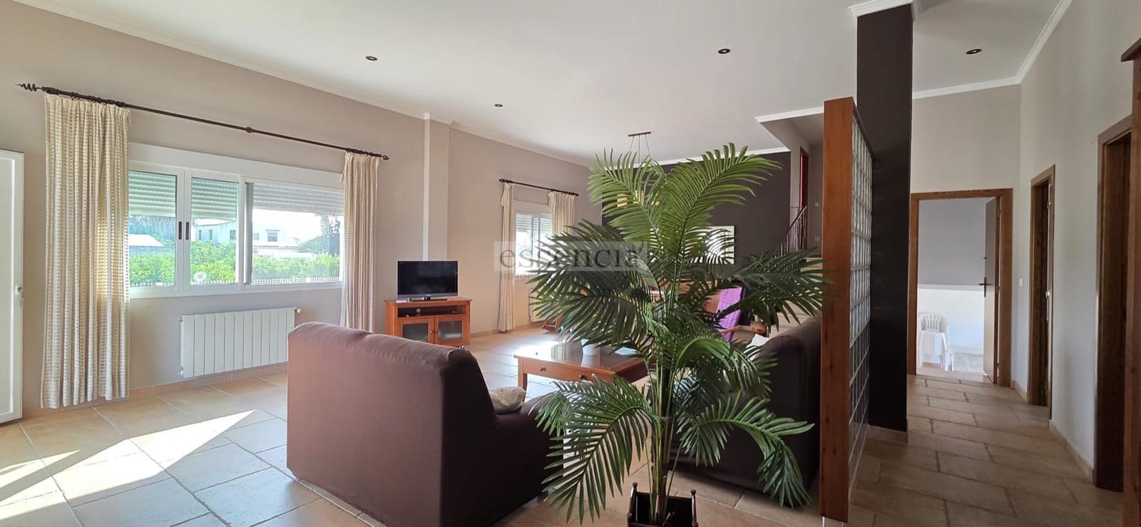 3 soveværelse Villa til salg i Oliva med swimmingpool garage - € 499.900 (Ref: 9202363)