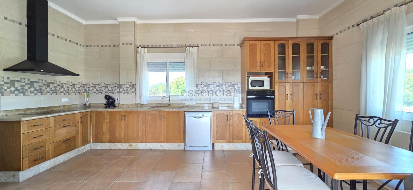 3 soveværelse Villa til salg i Oliva med swimmingpool garage - € 499.900 (Ref: 9202363)