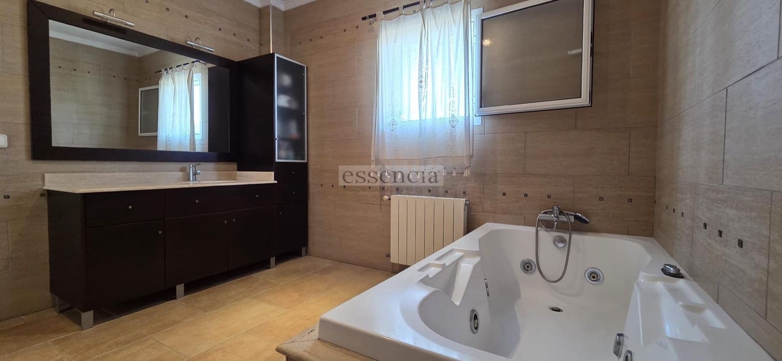 3 soveværelse Villa til salg i Oliva med swimmingpool garage - € 499.900 (Ref: 9202363)