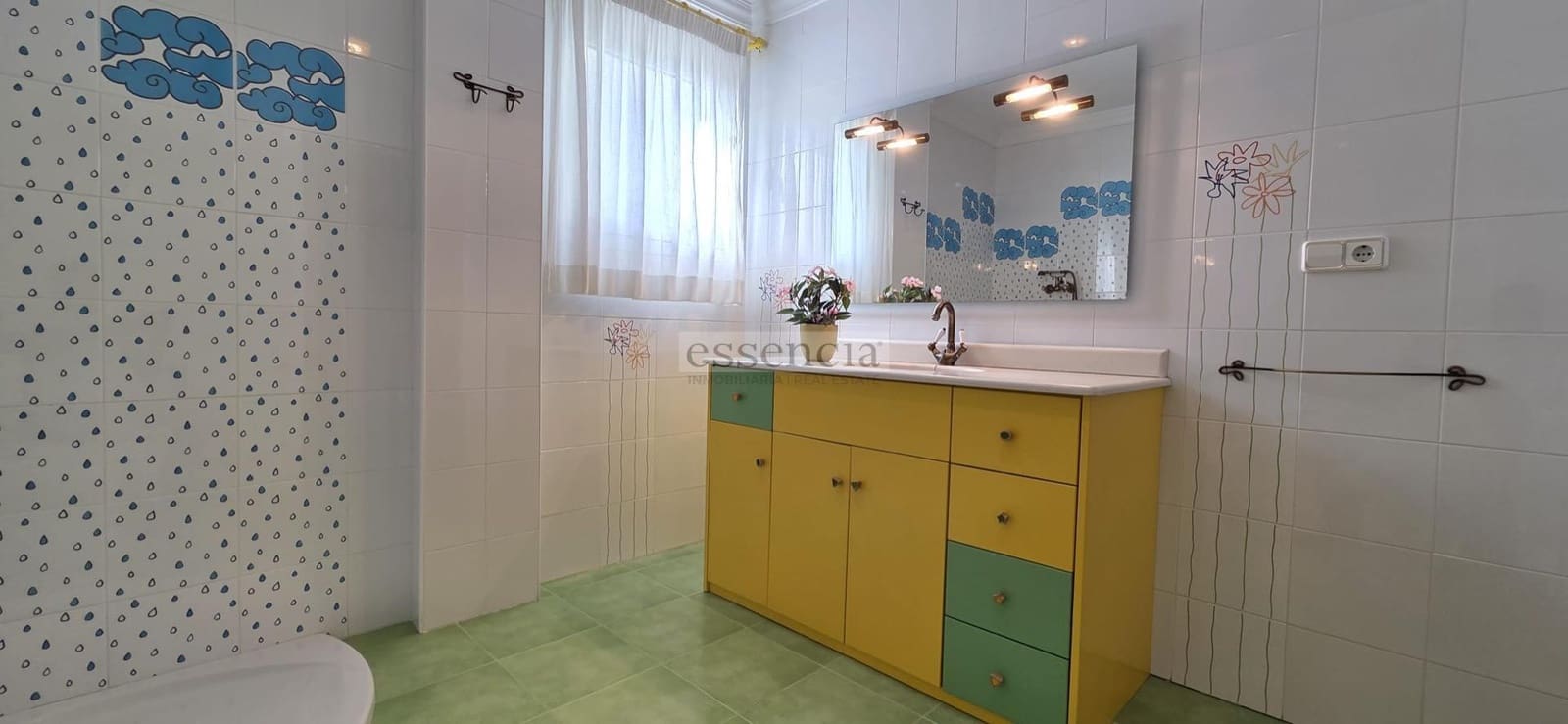 3 soveværelse Villa til salg i Oliva med swimmingpool garage - € 499.900 (Ref: 9202363)