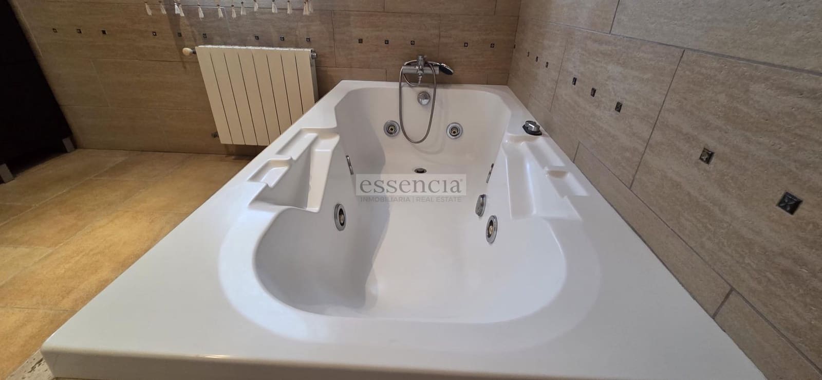 3 soveværelse Villa til salg i Oliva med swimmingpool garage - € 499.900 (Ref: 9202363)