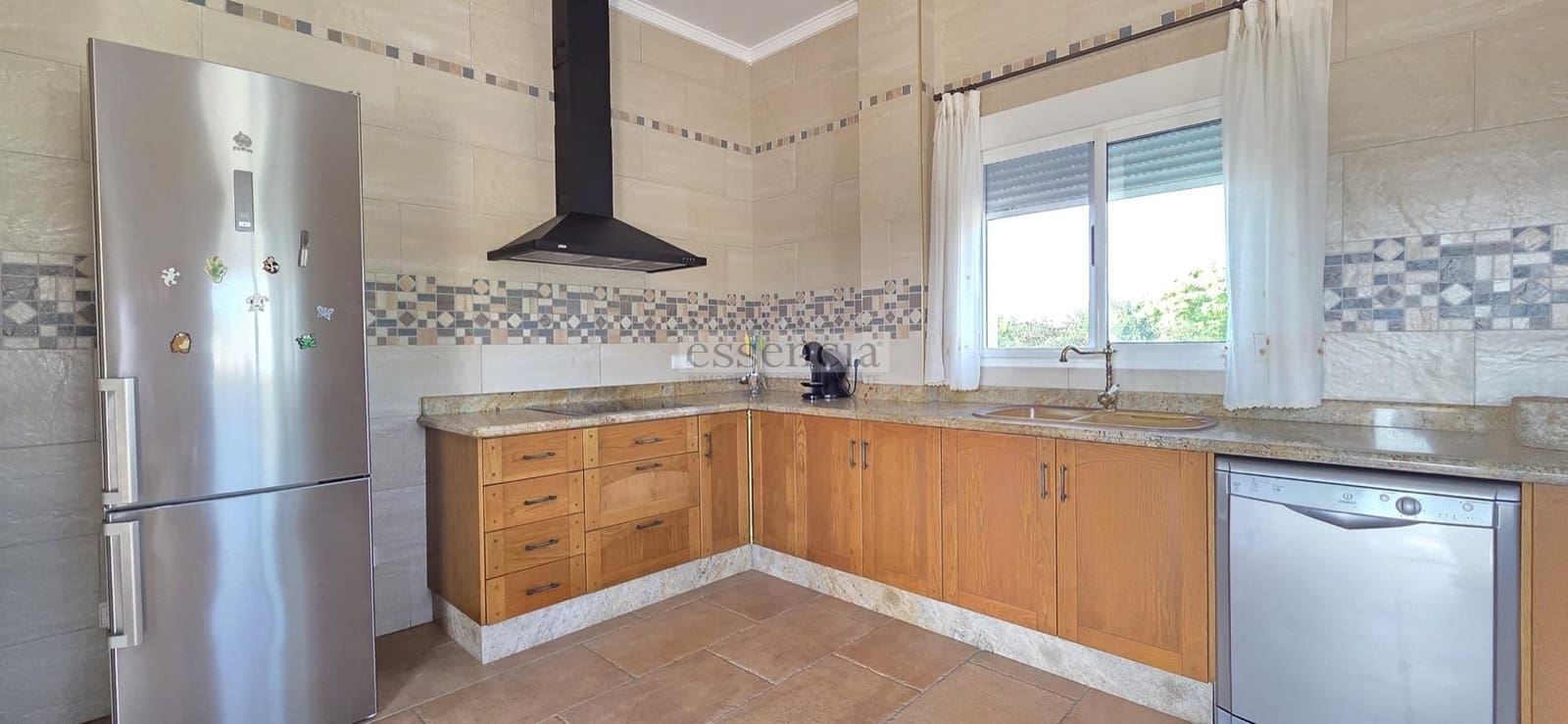 3 soveværelse Villa til salg i Oliva med swimmingpool garage - € 499.900 (Ref: 9202363)