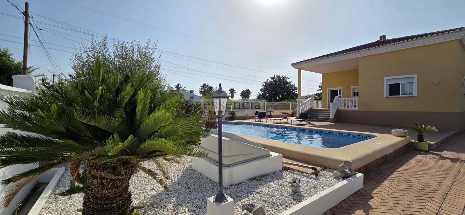 3 soveværelse Villa til salg i Oliva med swimmingpool garage - € 499.900 (Ref: 9202363)