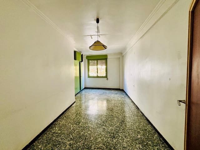 4 bedroom Commercial for sale in Gandia with garage - € 400,000 (Ref: 9208249)