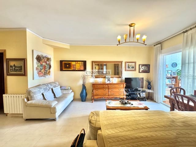 4 Zimmer Reihenhaus zu verkaufen in Gandia mit Garage - 290.000 € (Ref: 9262511)