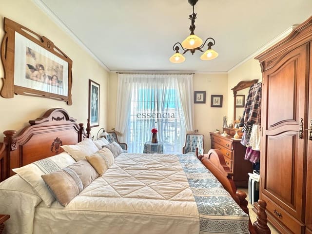 4 Zimmer Reihenhaus zu verkaufen in Gandia mit Garage - 290.000 € (Ref: 9262511)