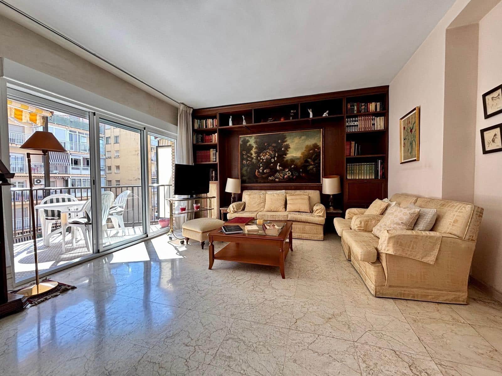 5 soveværelse Lejlighed til salg i Gandia med garage - € 209.900 (Ref: 9264419)