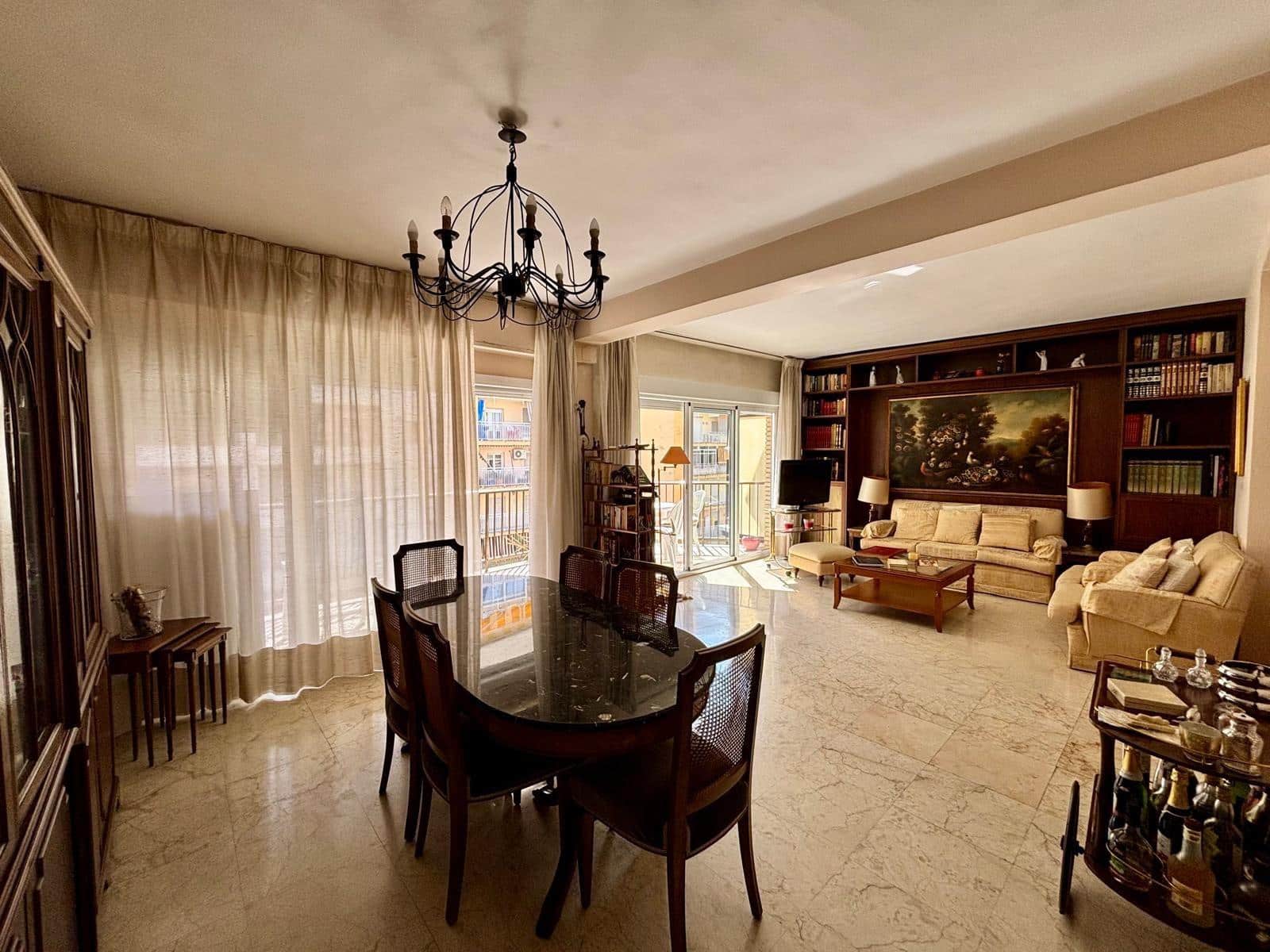 5 soveværelse Lejlighed til salg i Gandia med garage - € 209.900 (Ref: 9264419)