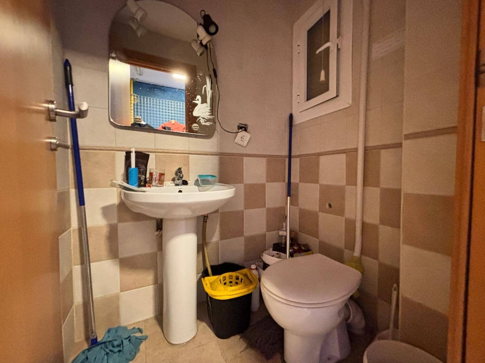 Commercial for sale in Gandia - € 84,900 (Ref: 9264420)