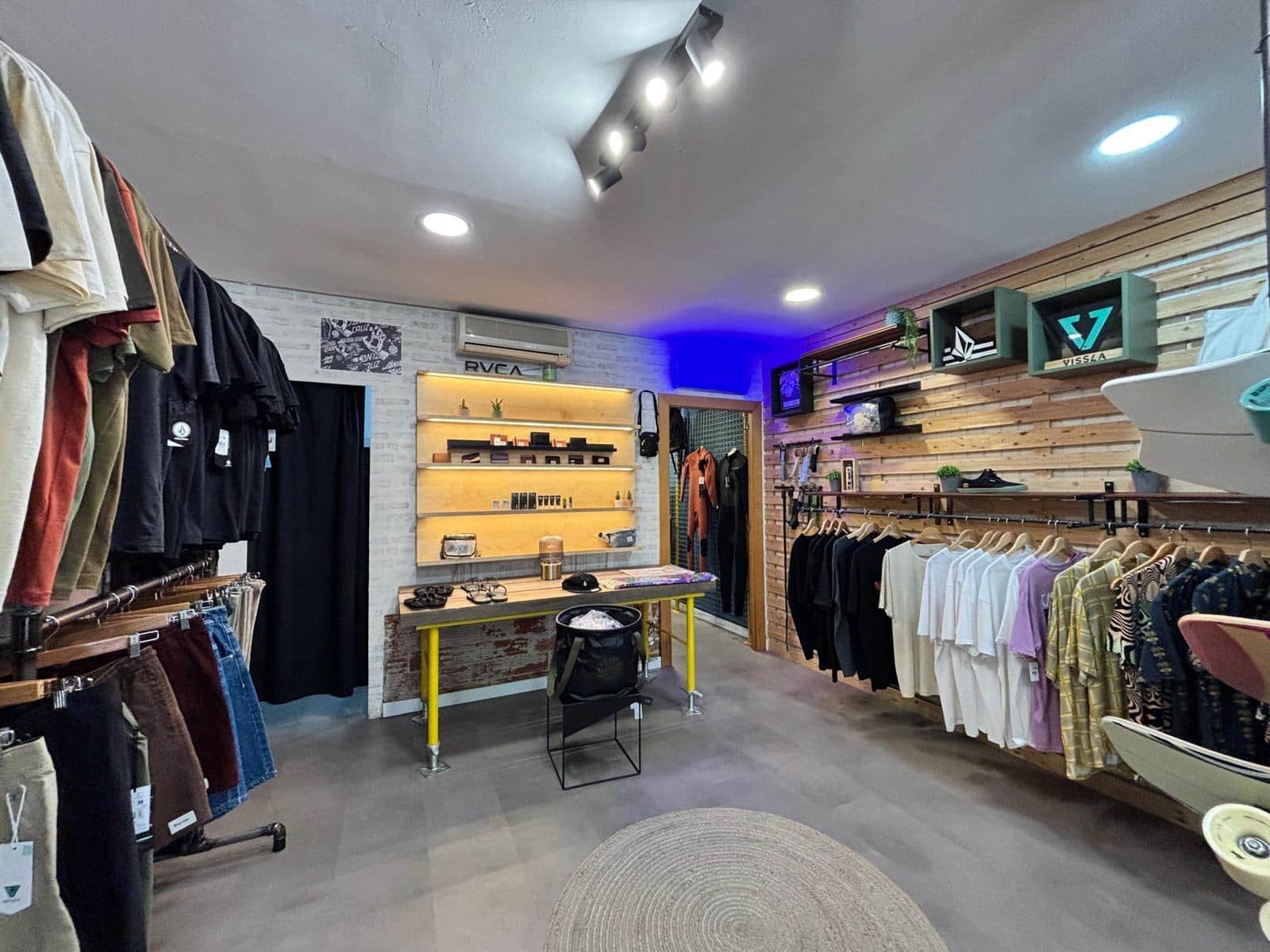 Commercial for sale in Gandia - € 84,900 (Ref: 9264420)