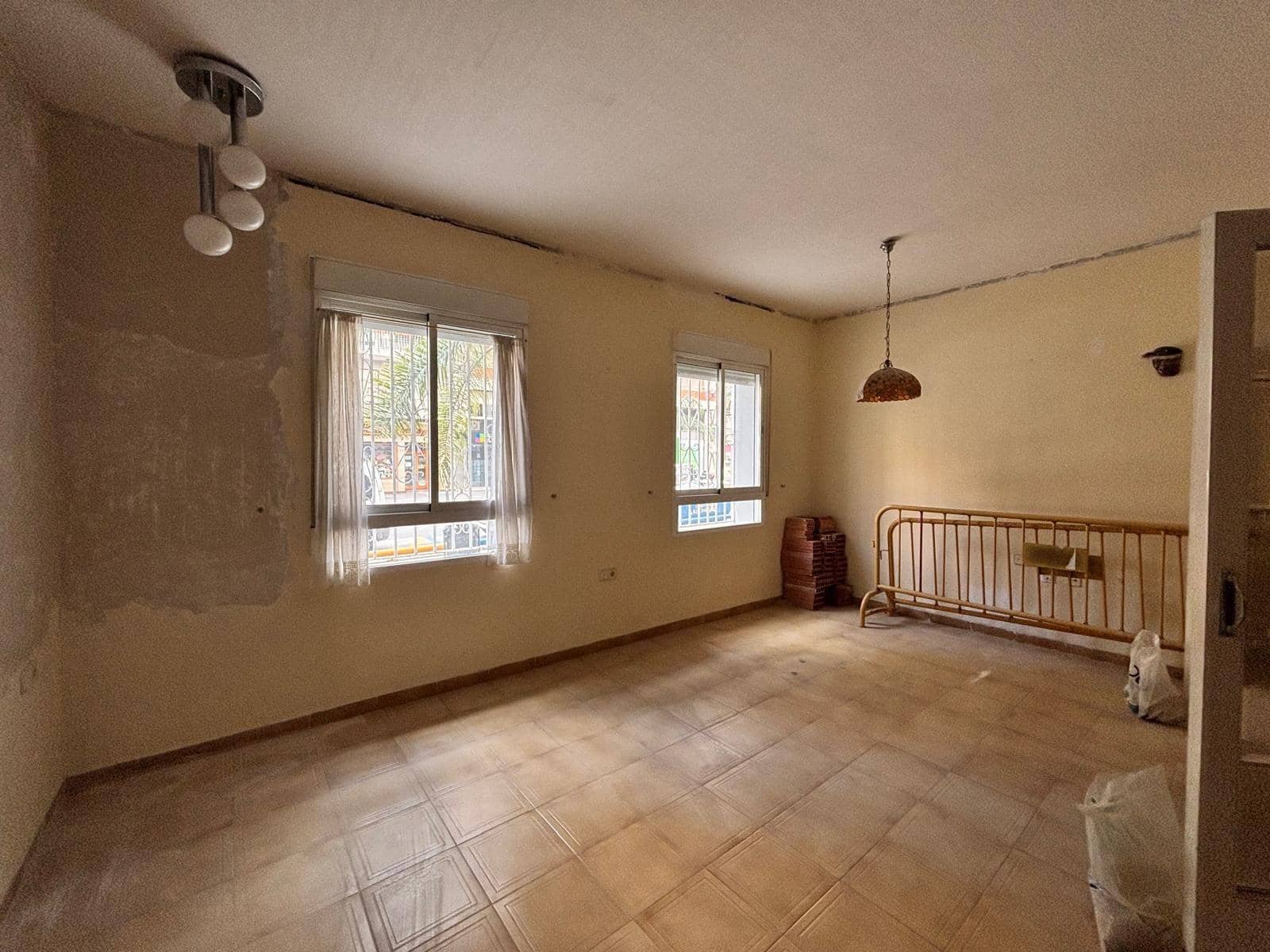 4 makuuhuone Asunto myytävänä paikassa Gandia - 186 000 € (Ref: 9269656)