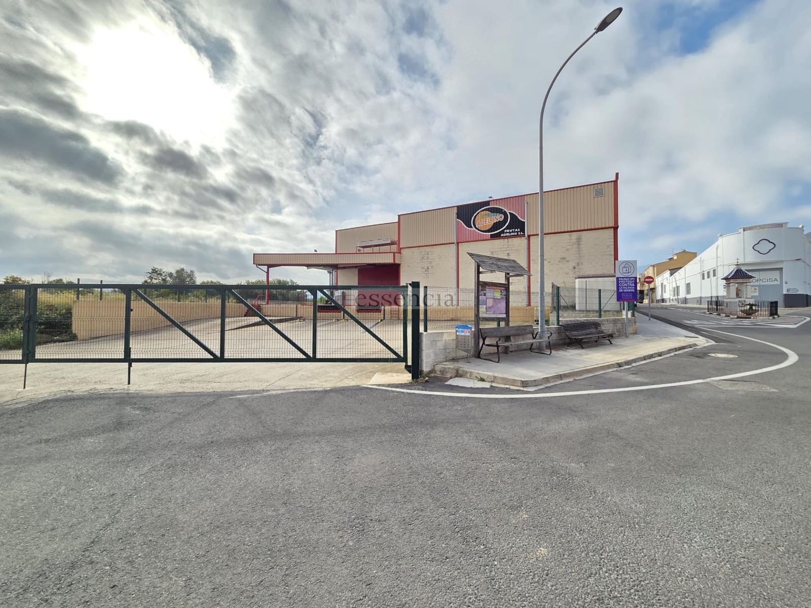 2 slaapkamer Bedrijf te koop in Palma de Gandia met garage - € 911.000 (Ref: 9308473)