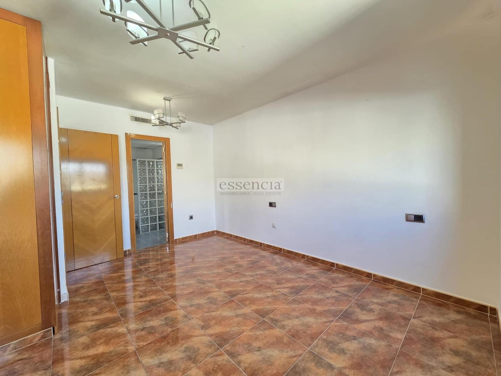 3 bedroom Terraced Villa for sale in Beniarjo with garage - € 219,000 (Ref: 9375272)