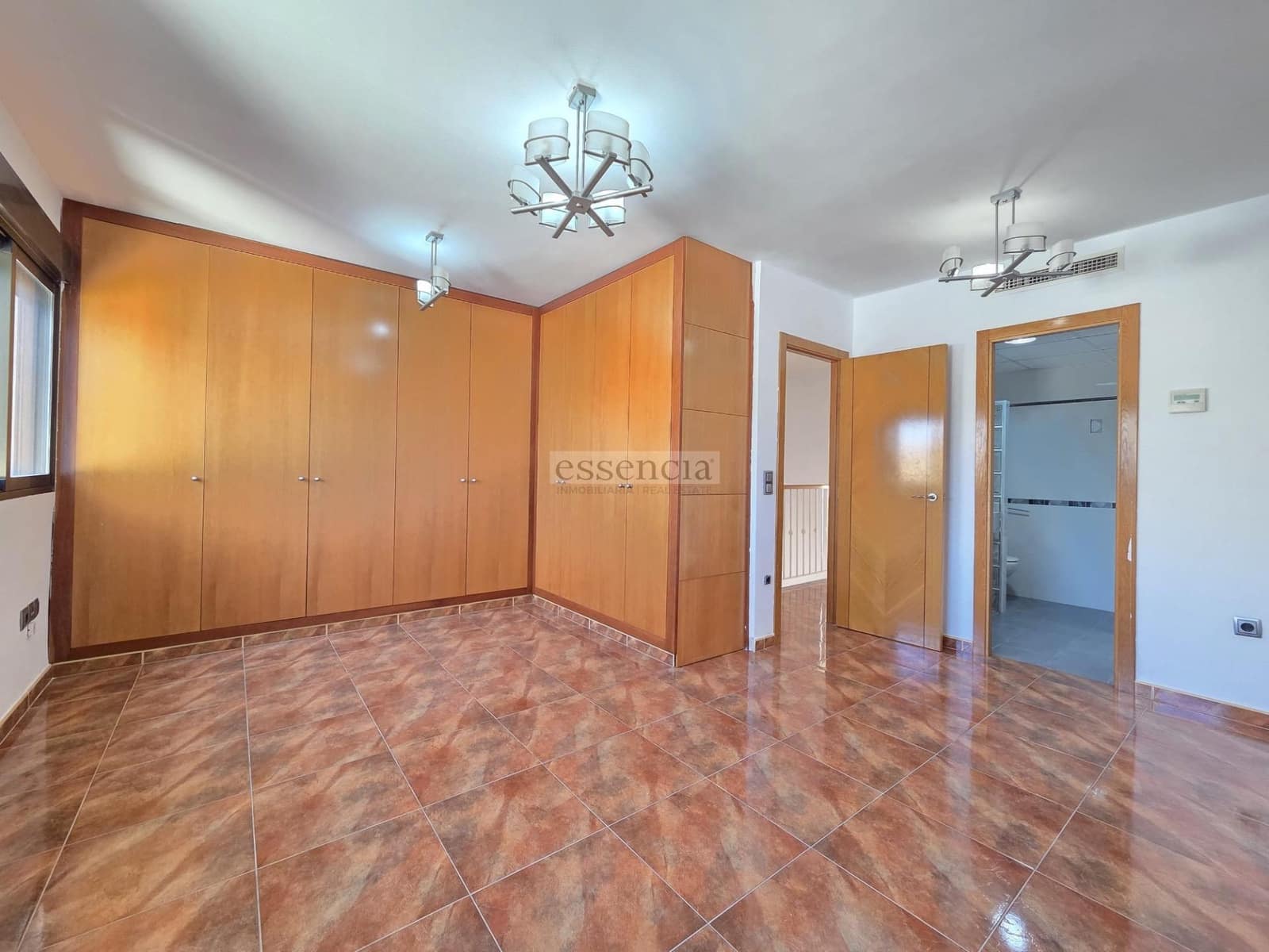 3 bedroom Terraced Villa for sale in Beniarjo with garage - € 219,000 (Ref: 9375272)