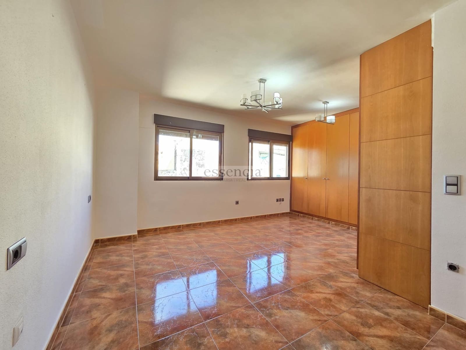 3 bedroom Terraced Villa for sale in Beniarjo with garage - € 219,000 (Ref: 9375272)