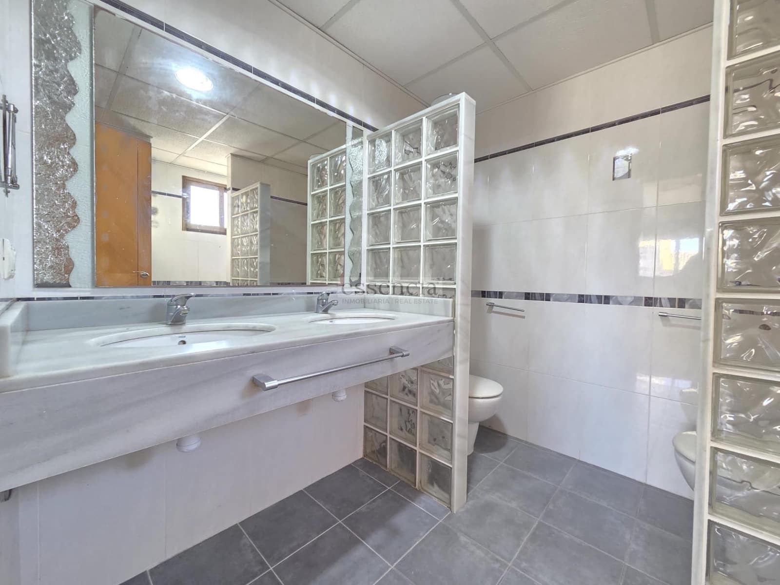 3 bedroom Terraced Villa for sale in Beniarjo with garage - € 219,000 (Ref: 9375272)