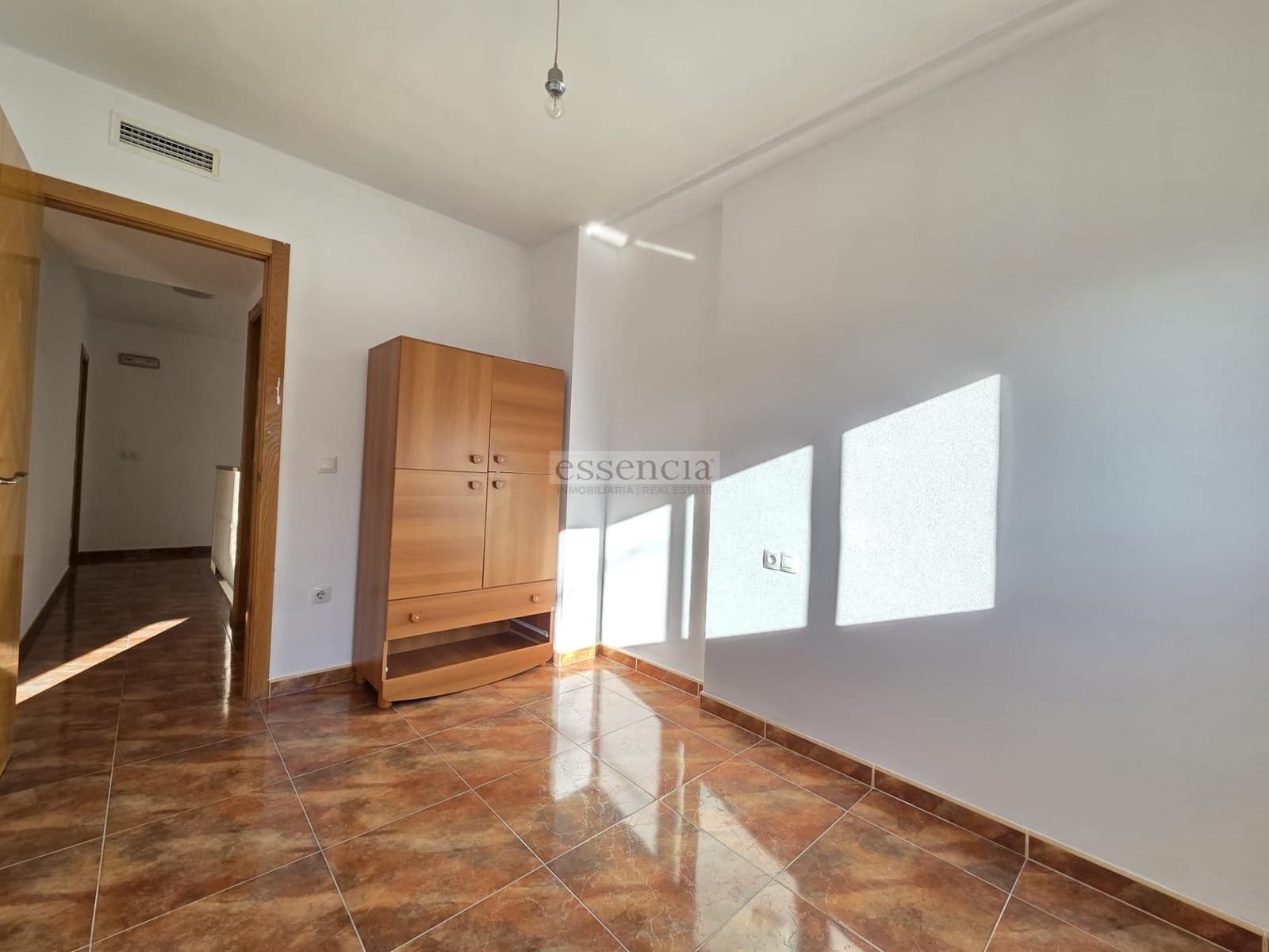 3 bedroom Terraced Villa for sale in Beniarjo with garage - € 219,000 (Ref: 9375272)