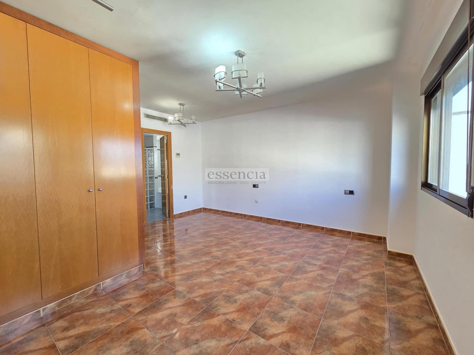 3 bedroom Terraced Villa for sale in Beniarjo with garage - € 219,000 (Ref: 9375272)