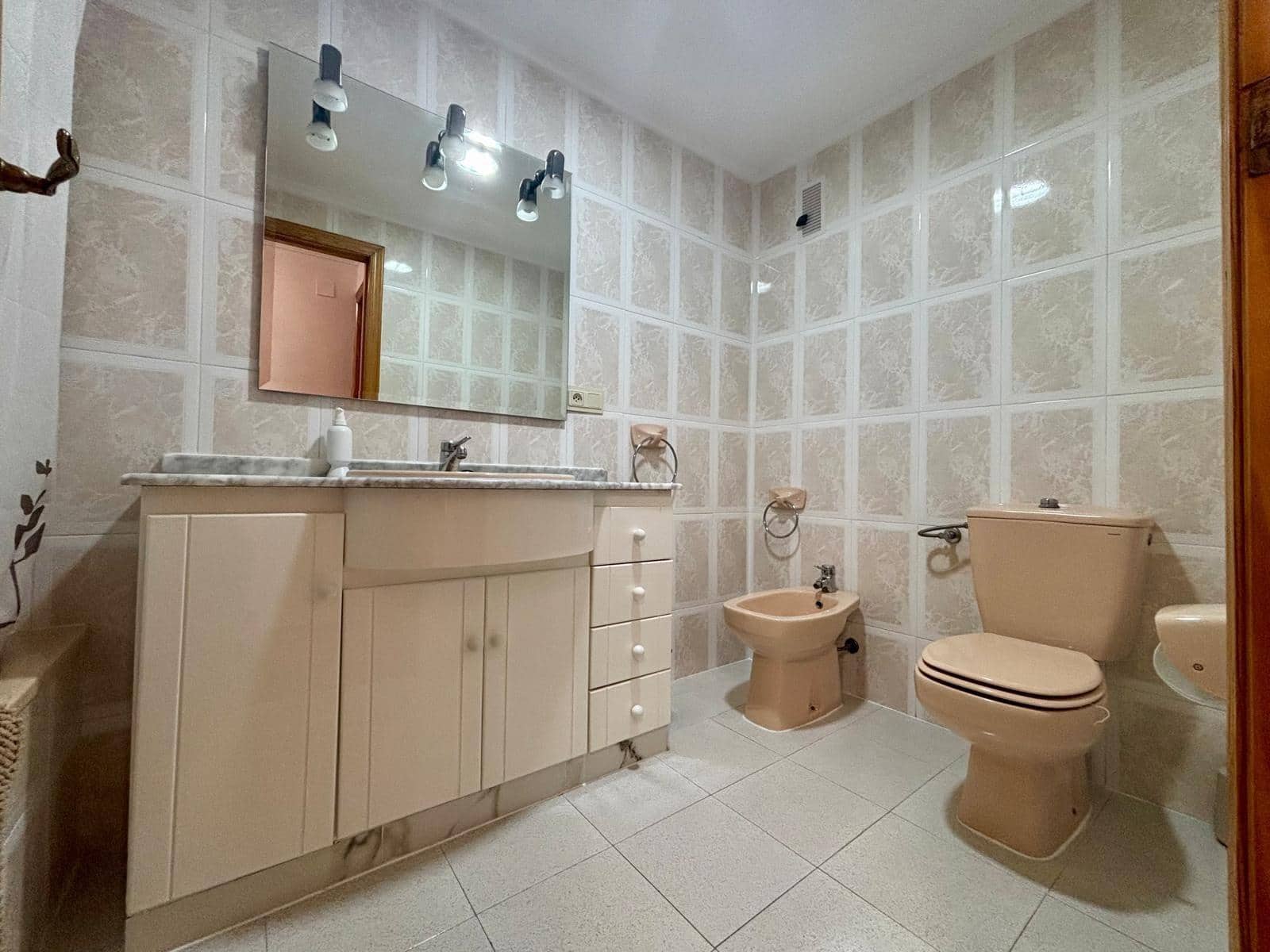 4 sovrum Lägenhet till salu i Gandia - 220 000 € (Ref: 9382779)