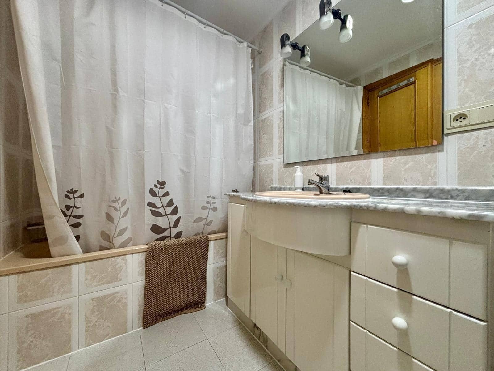 4 sovrum Lägenhet till salu i Gandia - 220 000 € (Ref: 9382779)