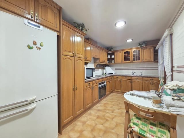 4 sovrum Lägenhet till salu i Gandia med garage - 249 900 € (Ref: 9382780)
