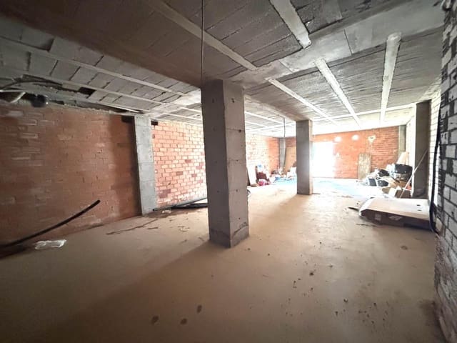 Commercieel te koop in Gandia - € 55.000 (Ref: 9400867)