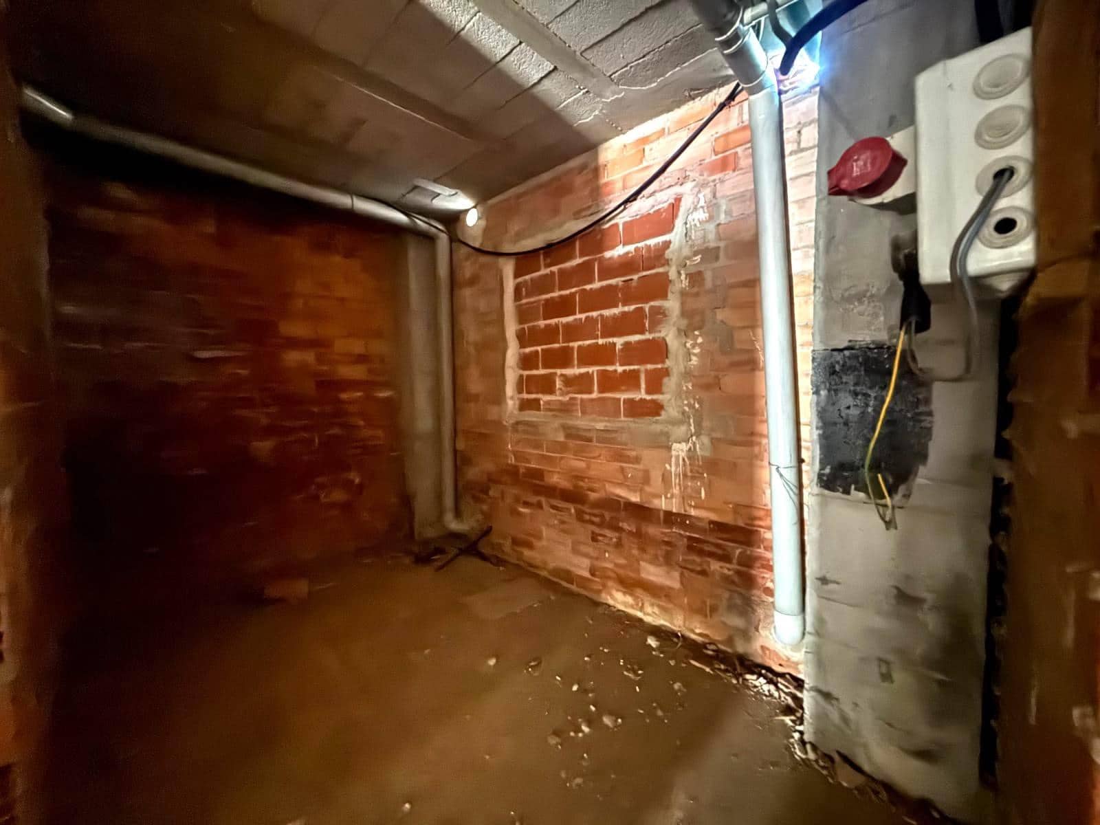 Commercieel te koop in Gandia - € 55.000 (Ref: 9400868)