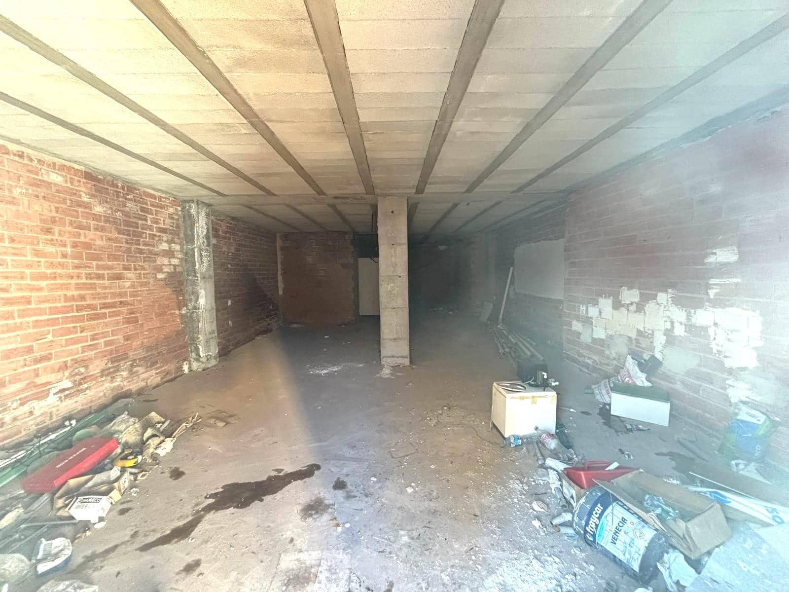 Commercieel te koop in Gandia - € 55.000 (Ref: 9400868)