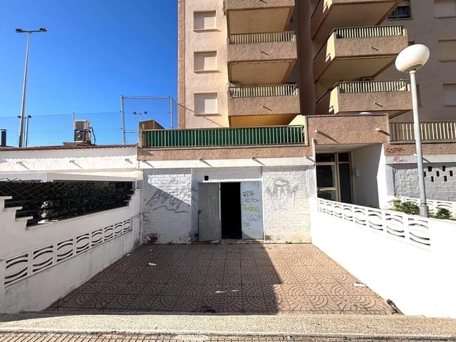 Commercieel te koop in Gandia - € 55.000 (Ref: 9400868)