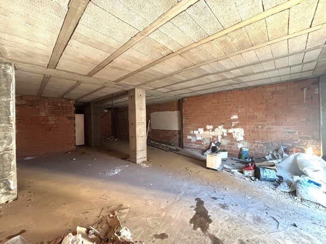 Commercieel te koop in Gandia - € 55.000 (Ref: 9400868)