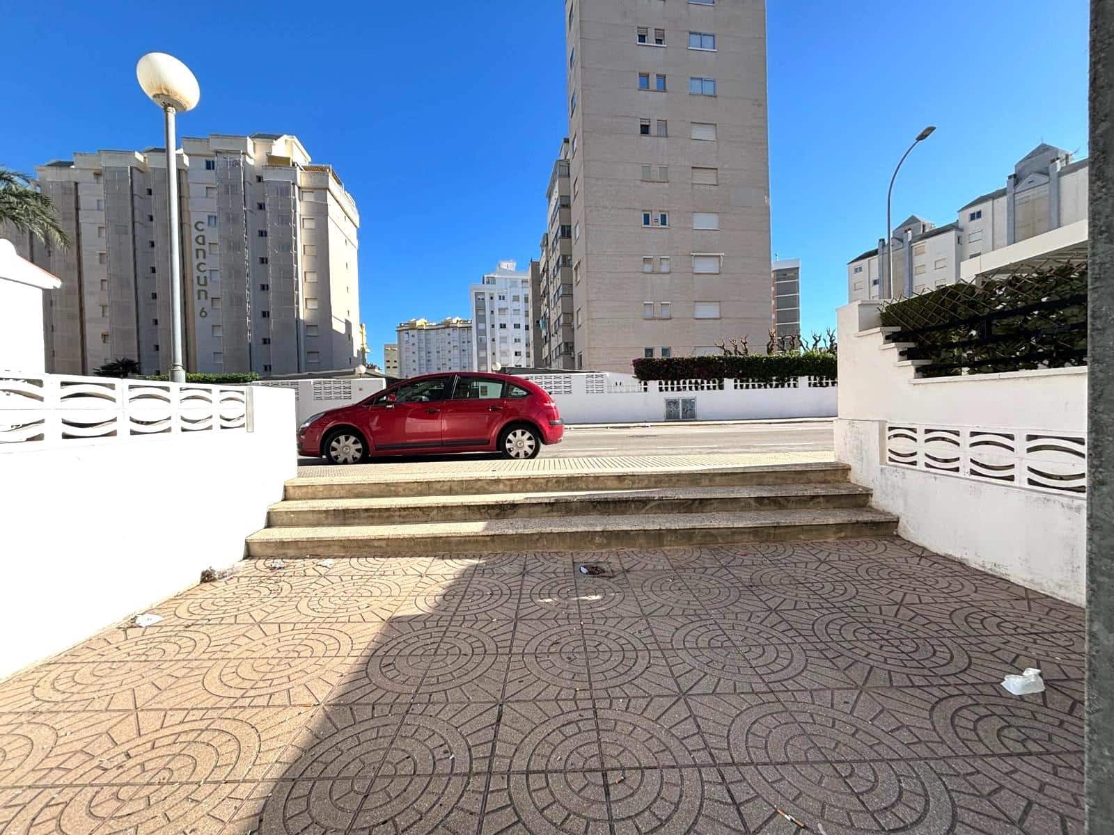 Commercieel te koop in Gandia - € 55.000 (Ref: 9400868)
