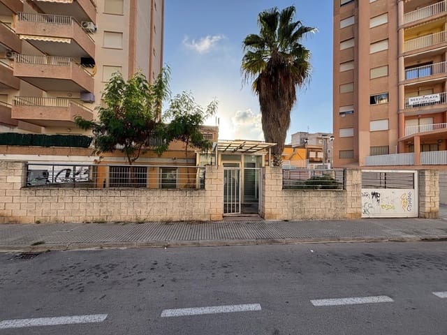 6 soveværelse Erhverv til salg i Gandia med garage - € 199.999 (Ref: 9406676)