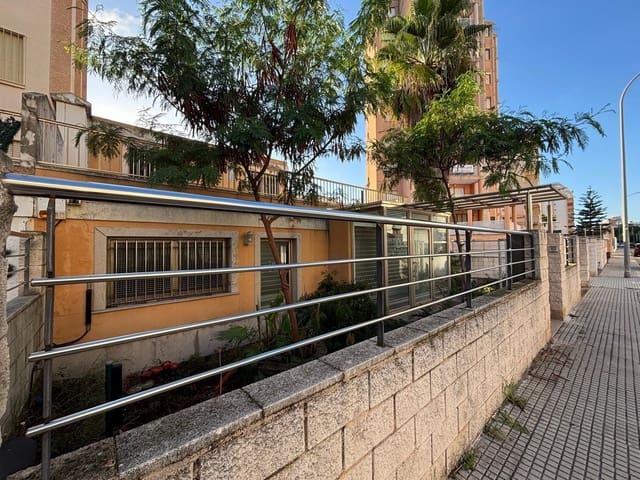 6 soveværelse Erhverv til salg i Gandia med garage - € 199.999 (Ref: 9406676)