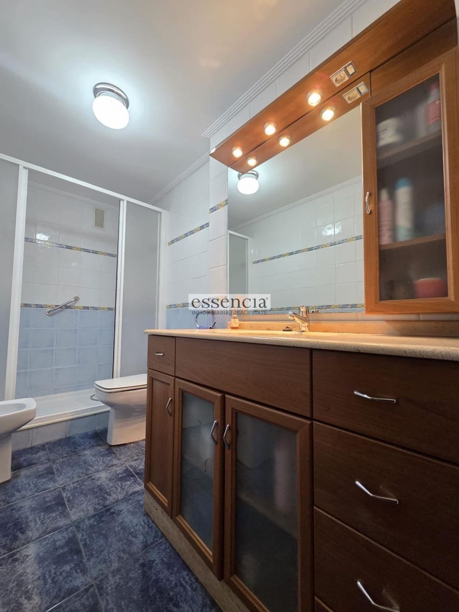 4 bedroom Flat for sale in Gandia with garage - € 294,900 (Ref: 9414033)