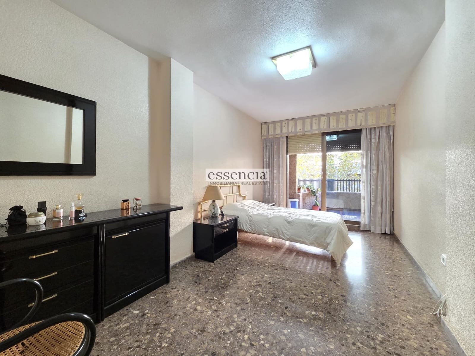 4 bedroom Flat for sale in Gandia with garage - € 294,900 (Ref: 9414033)