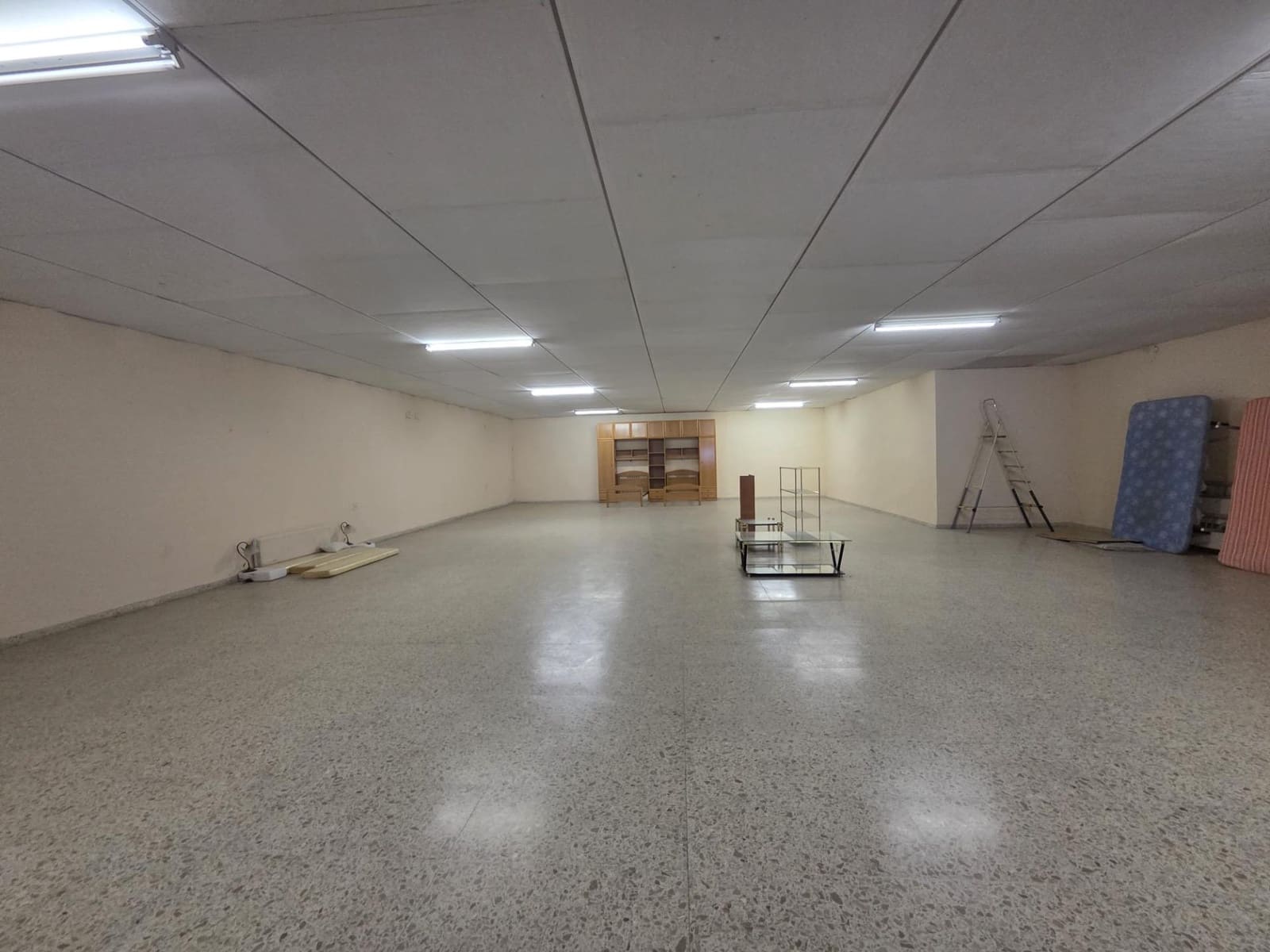 4 soveværelse Virksomhed til salg i Bocairent med garage - € 429.000 (Ref: 9419652)