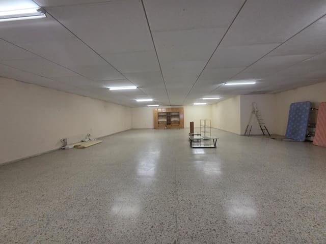 4 bedroom Business for sale in Bocairent with garage - € 429,000 (Ref: 9419652)