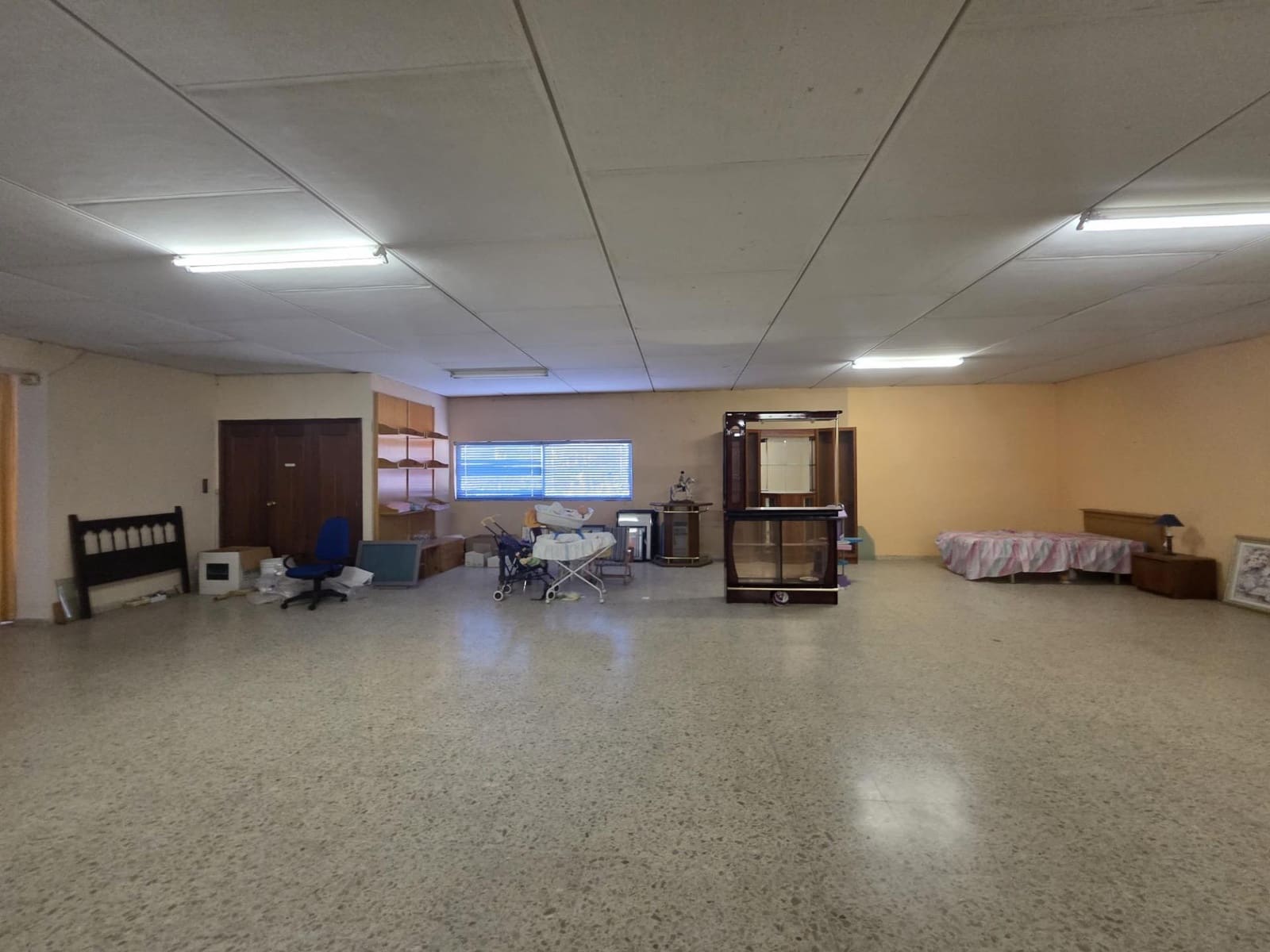 4 soveværelse Virksomhed til salg i Bocairent med garage - € 429.000 (Ref: 9419652)