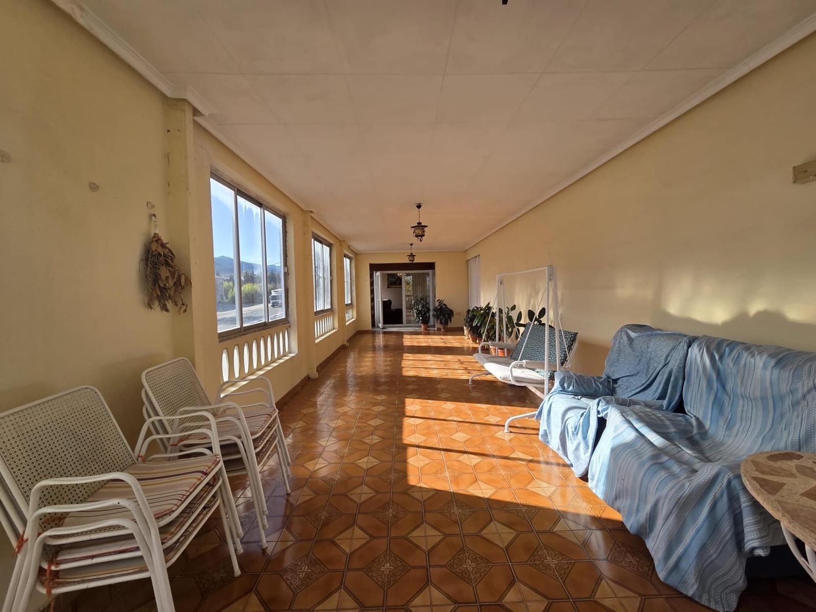 4 soveværelse Virksomhed til salg i Bocairent med garage - € 429.000 (Ref: 9419652)