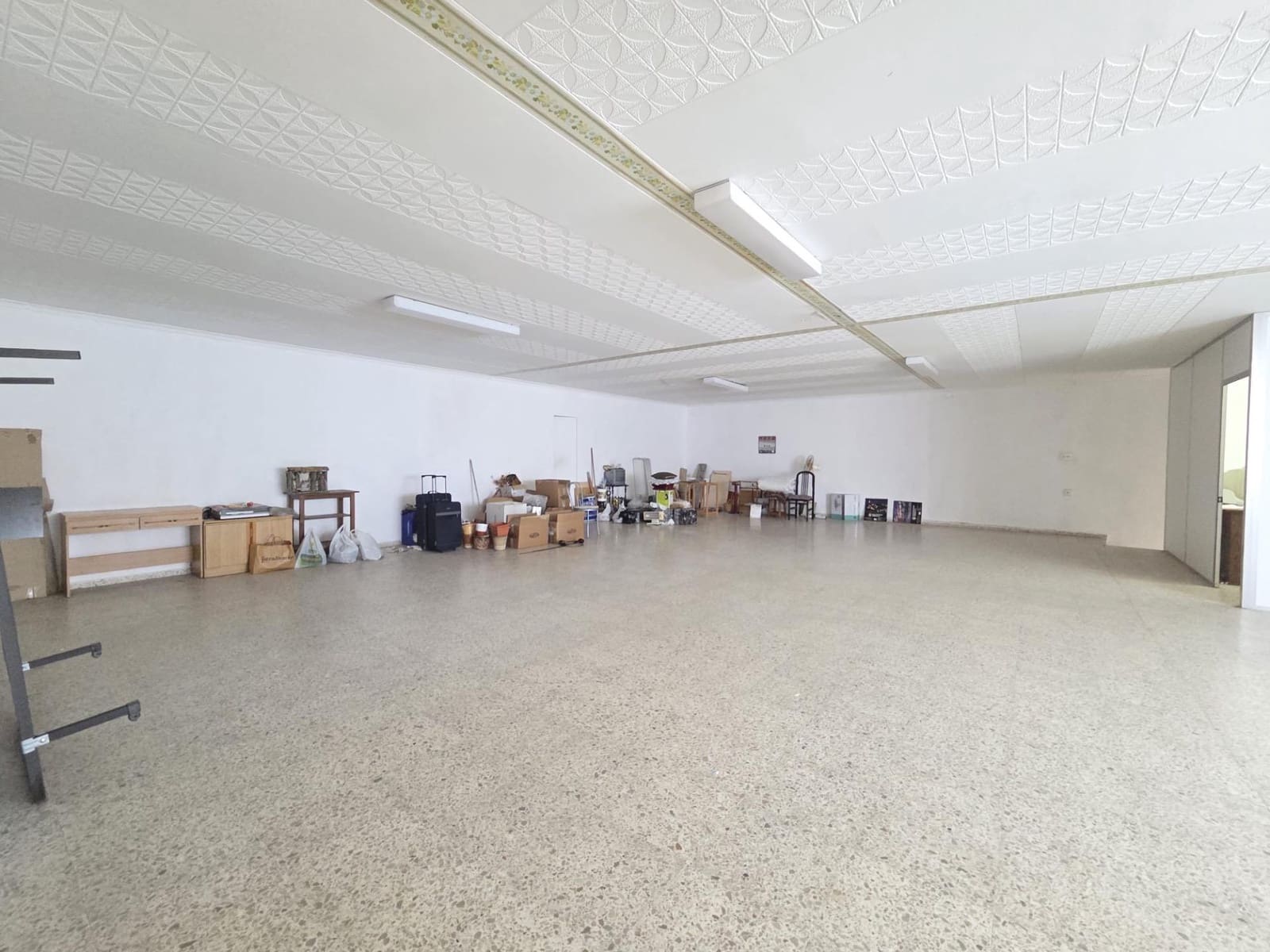 4 soveværelse Virksomhed til salg i Bocairent med garage - € 429.000 (Ref: 9419652)