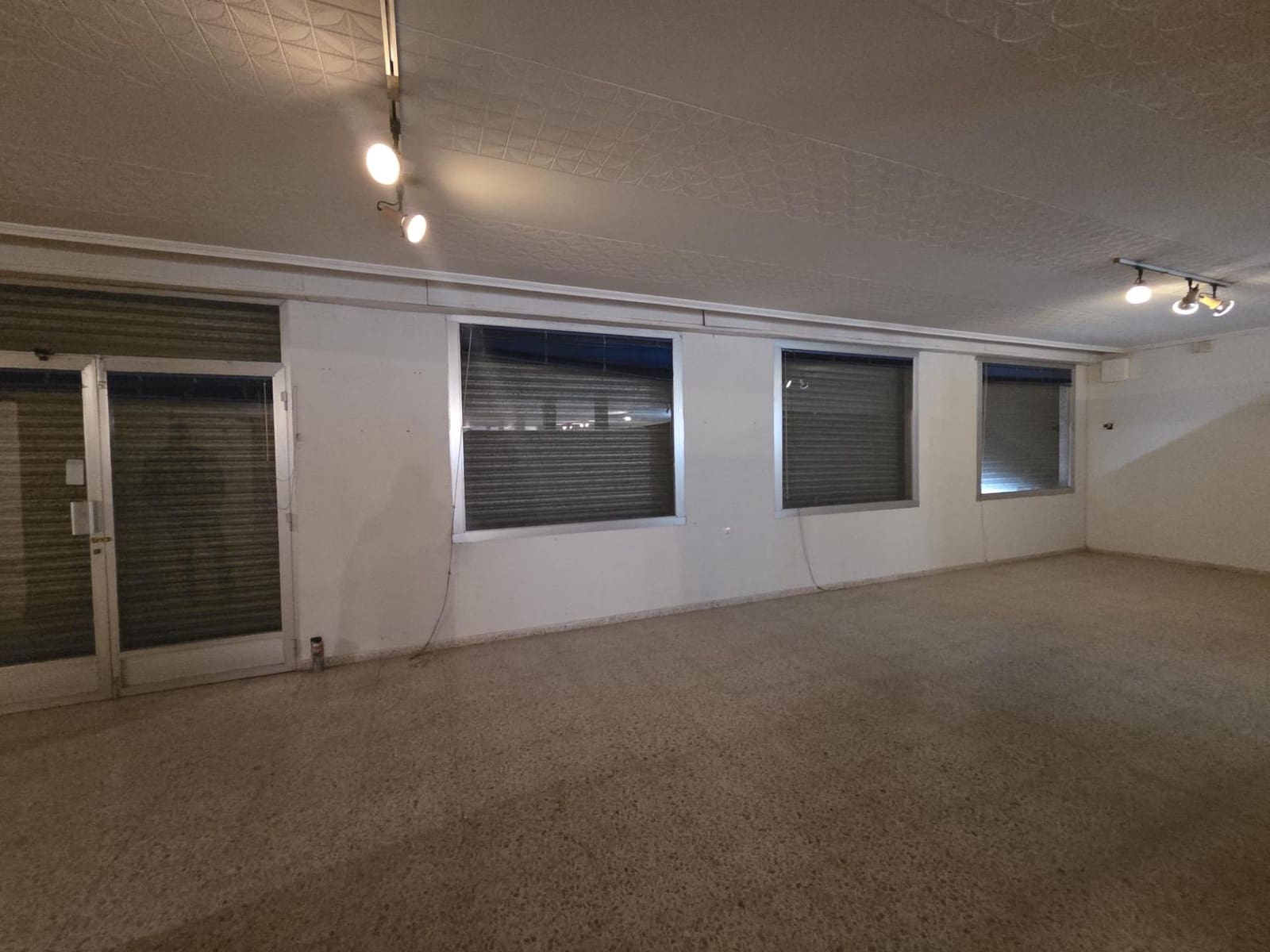 4 soveværelse Virksomhed til salg i Bocairent med garage - € 429.000 (Ref: 9419652)