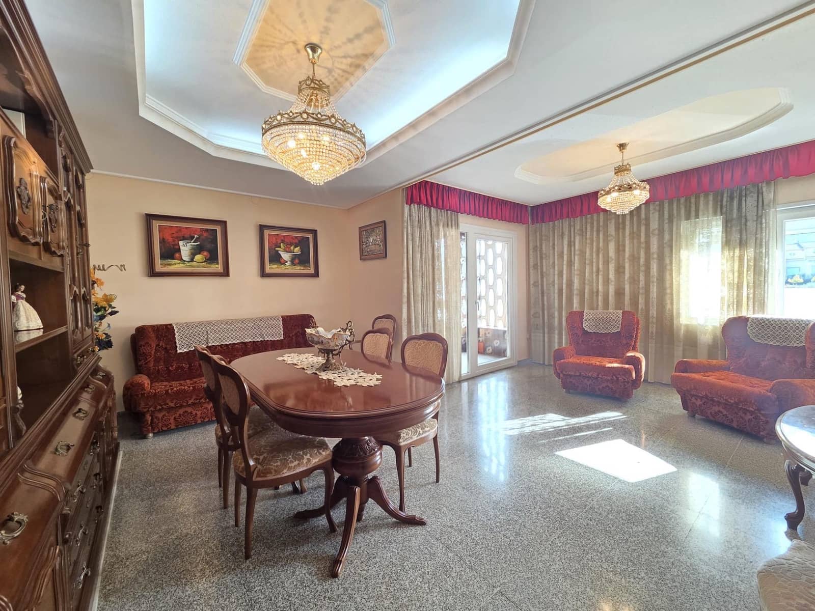 4 soveværelse Virksomhed til salg i Bocairent med garage - € 429.000 (Ref: 9419652)