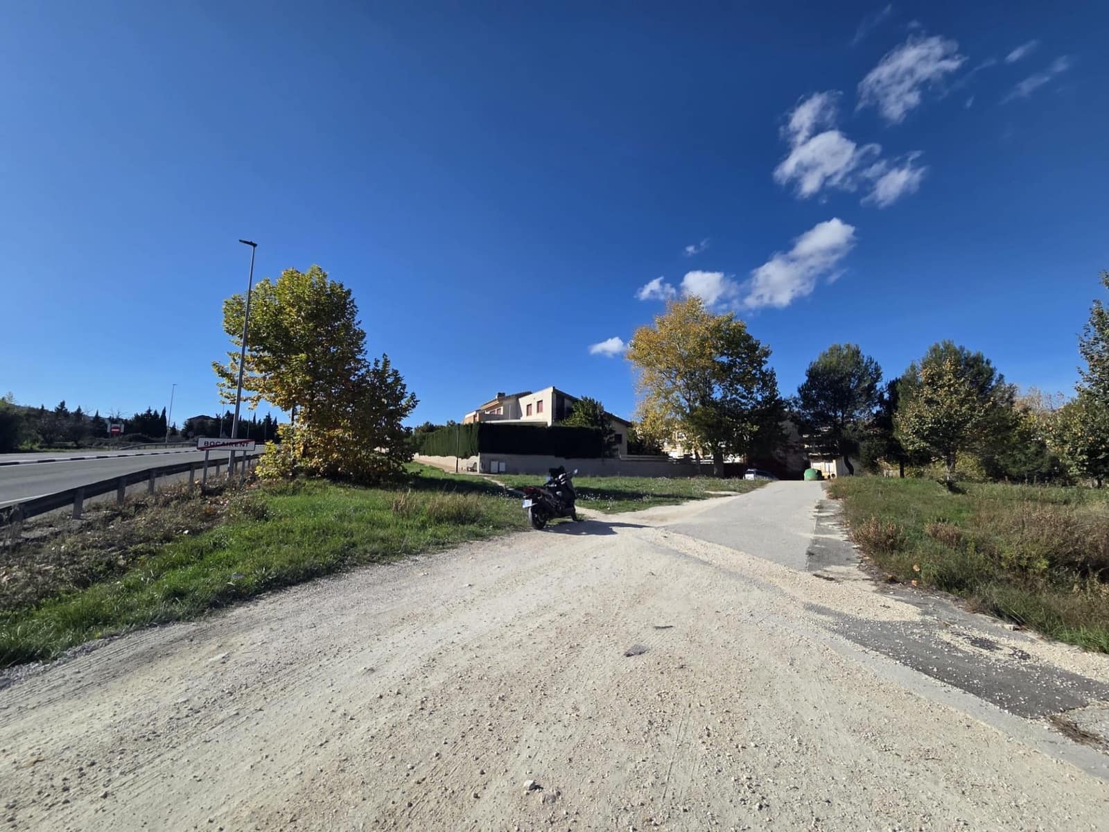 4 soveværelse Virksomhed til salg i Bocairent med garage - € 429.000 (Ref: 9419652)