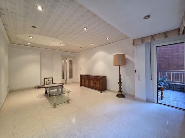 4 chambre Appartement à vendre à Gandia - 200 000 € (Ref: 9433354)