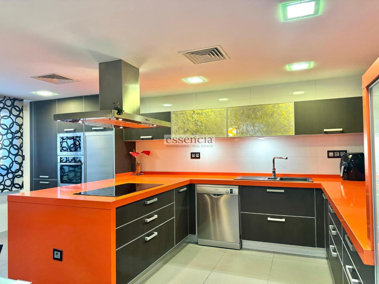 5 sovrum Lägenhet till salu i Gandia med garage - 460 000 € (Ref: 9437683)